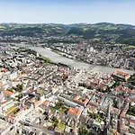 Nicht Weit Von Der Donau Apartment *