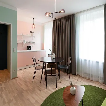 Apartment Not Far From The Danube