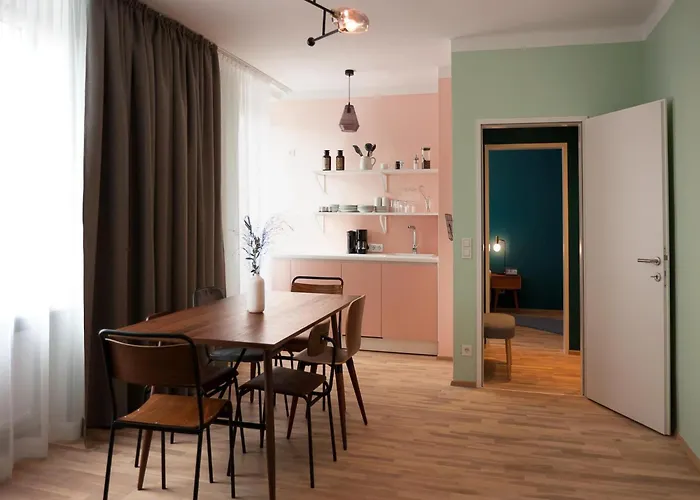 Nicht Weit Von Der Donau Apartment