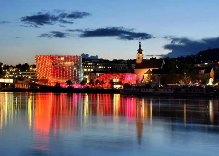 Nicht Weit Von Der Donau Apartment *